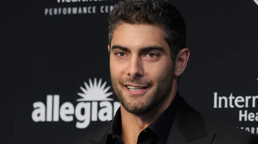 Las Vegas Hookers Offer New Raiders Quarterback Jimmy Garoppolo Free ...