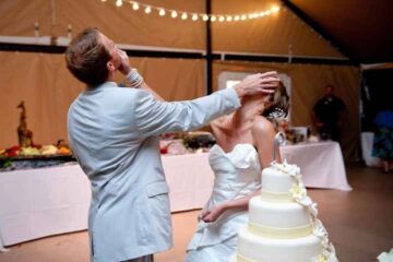 wedding cake smash