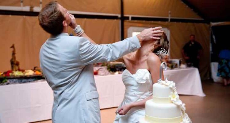 wedding cake smash
