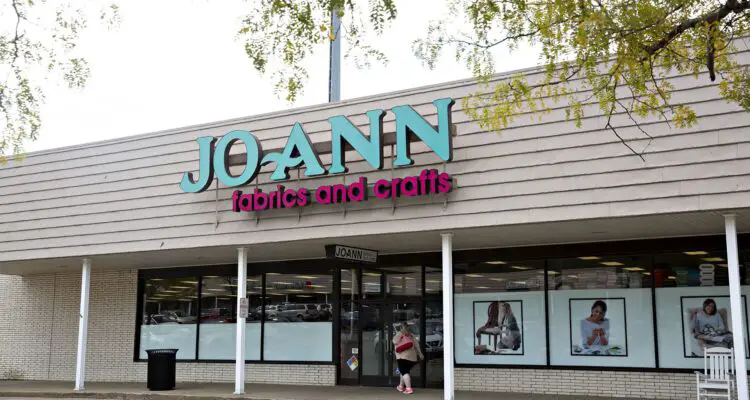 joann fabrics and crafts retailer