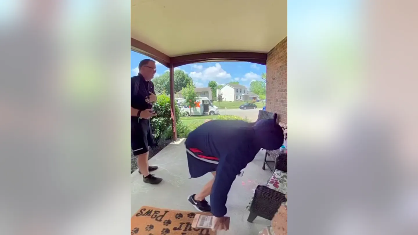 Video Shows Porch Pirate Steals Package Right in Front of FedEX Driver ...