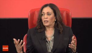 <div>Kamala Harris Clip on What 'Everybody' Should Do Comes Back From the Past to Haunt Her</div>