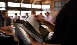 Man's Surprising 18% Surcharge on Dinner Bill Stirs Up Controversy