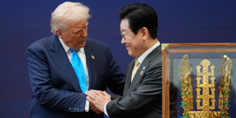 trump shaking hands with myung